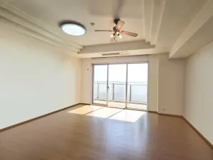 セントラルガーデンタワー