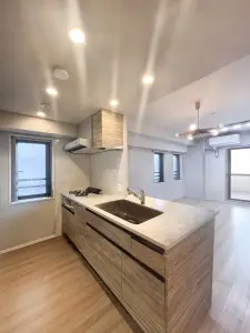 プレミスト茶屋ヶ坂駅前