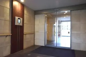 モンレーヴ府中南