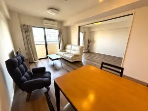 リビングダイニングと洋室２は開放して利用可能