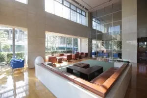 ベイクレストタワー