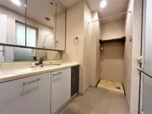 グローリオ西新井