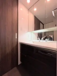 プレサンスロジェ上前津駅前２