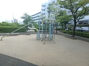 敷地内の遊具