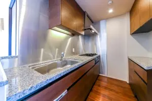 ＧＬＯＢＡＬ　ＦＲＯＮＴ　ＴＯＷＥＲ