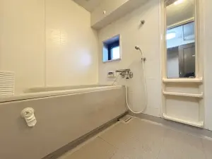 ミツイロイヤル国府宮２長束二番館
