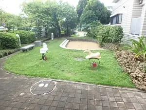敷地内の遊具