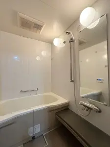 浴室乾燥機が設置されています。季節や天候を問わず、いつでも快適に利用可能です。