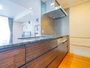 アリュールゼームス坂