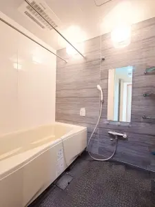 リーデンススクエア八田