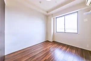 ＧＬＯＢＡＬ　ＦＲＯＮＴ　ＴＯＷＥＲ