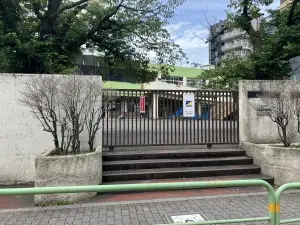 第二南千住保育園まで徒歩３分　（約２２０ｍ）