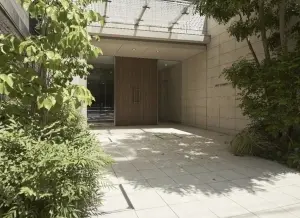 オープンレジデンシア南青山骨董通り