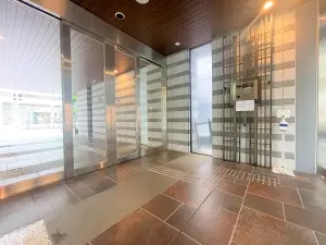 ＴＨＥ　ＴＯＷＥＲ　ＫＯＩＳＨＩＫＡＷＡ