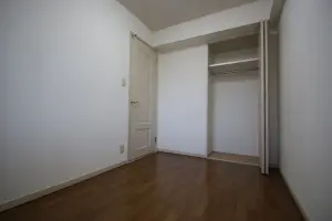 約４．５帖の洋室２