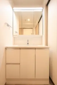 三面鏡付き独立洗面台