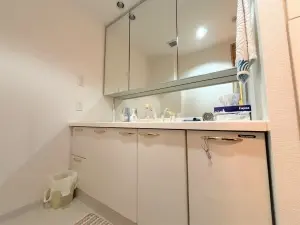 ゼファー市川ルフトファルベ