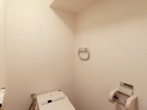 ロワ・ヴェール岡本