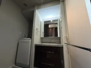 ファーストリアルタワー新宿