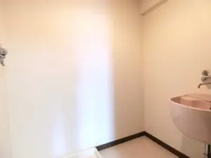 ロワ・ヴェール岡本