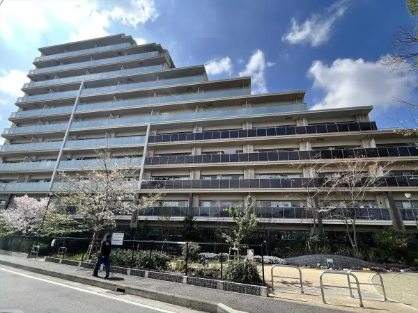 プレミスト東林間さくら通り