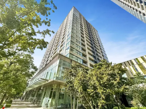 白金ザ・スカイ WEST