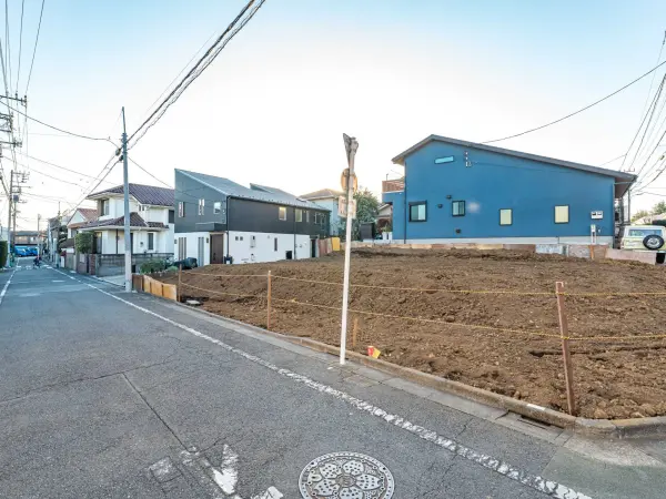 現地:全4区画、区画3:写真中央(撮影年月:2025年12月)