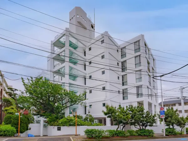 片瀬ロジュマン