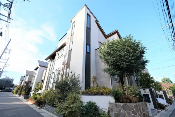 プラウドシーズン国立ステーションイースト