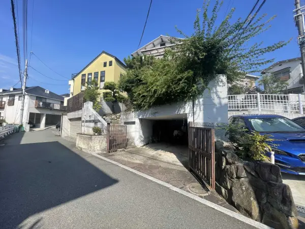 豊中市上野西二丁目　古家付土地