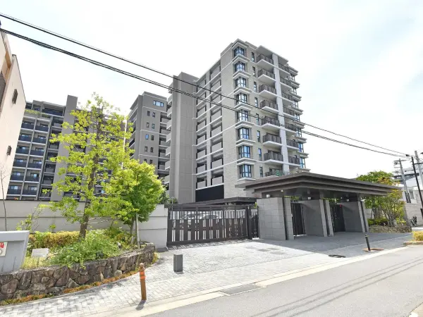プラウド白壁町