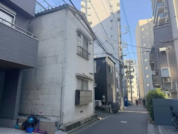 港区三田三丁目　古家付き土地