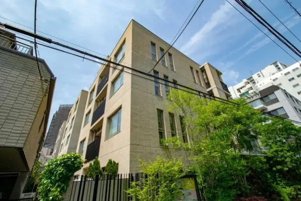 プラウド四谷大京町