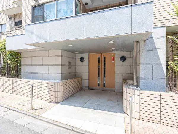 グラーサ学芸大学