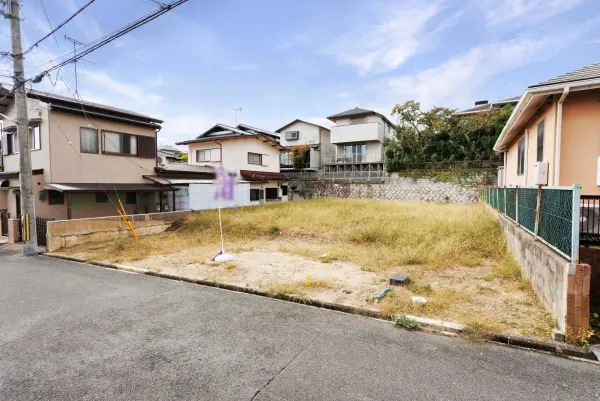 高槻市日吉台二番町　売土地