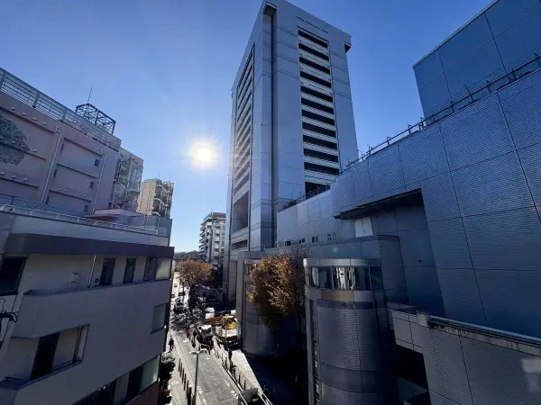 ルピナス王子駅前