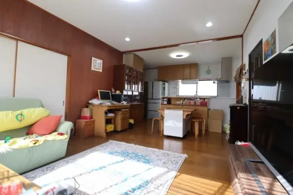 茅ヶ崎市今宿　倉庫付　住宅