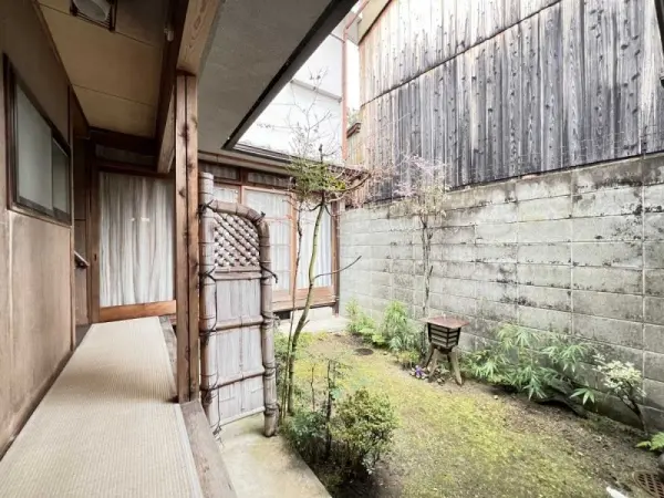 京都市北区小松原北町