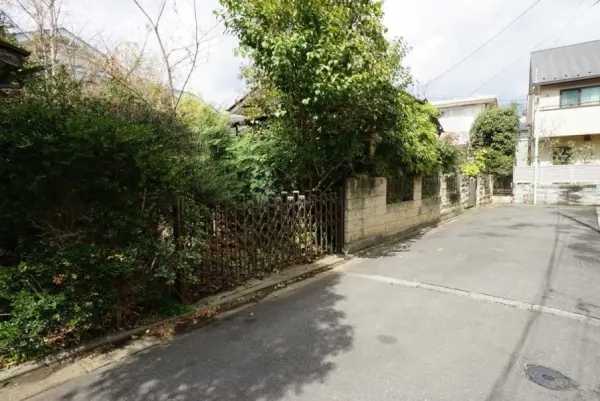 世田谷区成城九丁目　土地