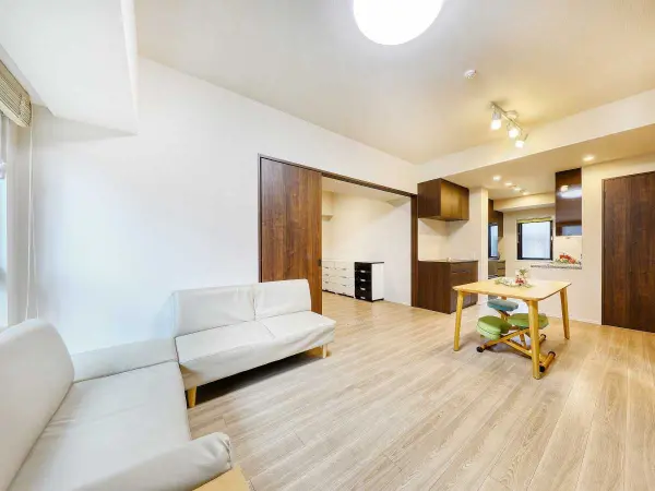 プラウド市川マークス