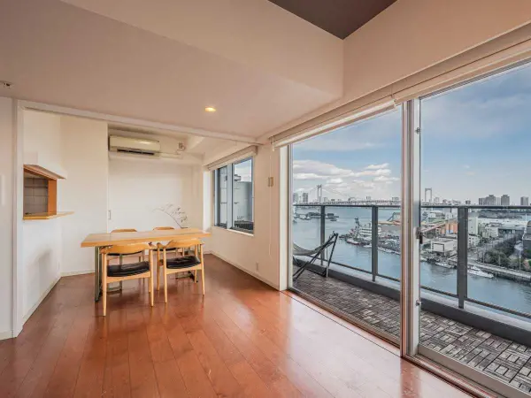 ベイクレストタワー