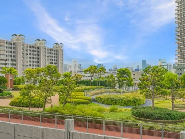 THE TOWERS DAIBA EAST