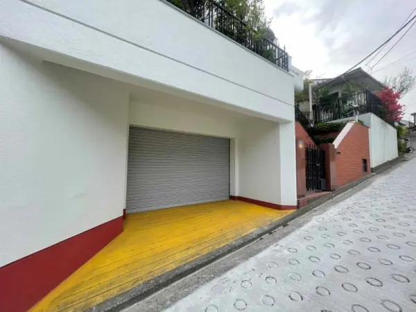 横浜市南区永田北2丁目　戸建