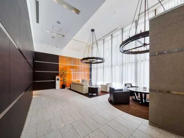 武蔵野タワーズスカイクロスタワー