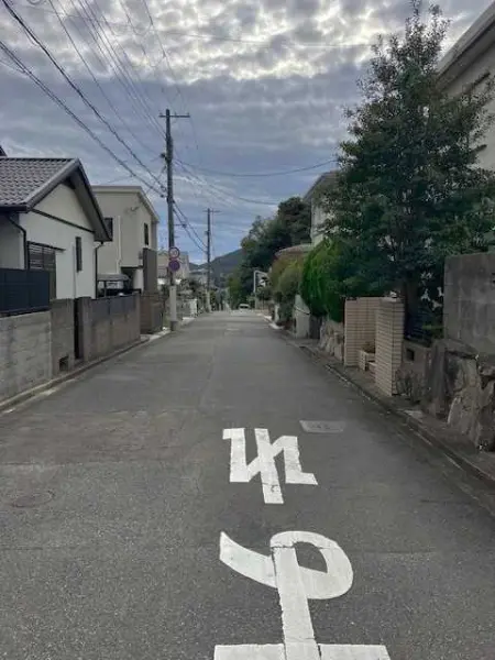 川西市緑台3丁目　古家付土地