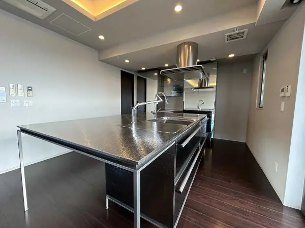 ローレルタワー心斎橋