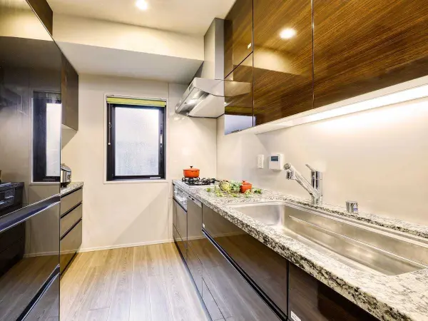 プラウド市川マークス