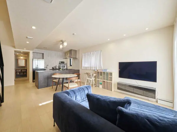 千葉市美浜区磯辺三丁目　中古戸建