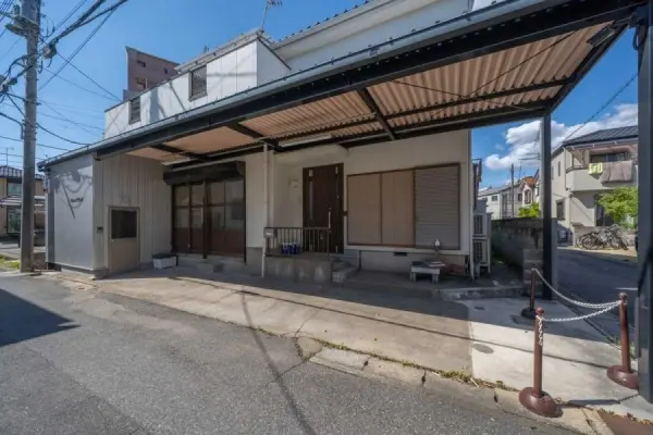 草加市両新田東町　古家付き土地