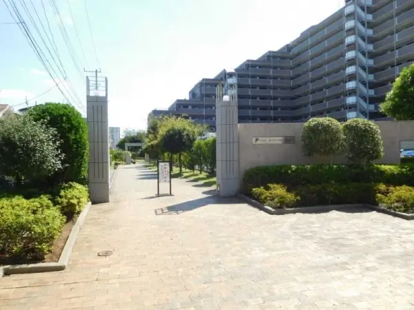 ファミール市川ガーデンプラザ・ウエスト